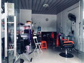 西南理发店最新爆料,明星私藏发型师,潮流剪裁背后的故事 第2张 西南理发店最新爆料,明星私藏发型师,潮流剪裁背后的故事 第2张